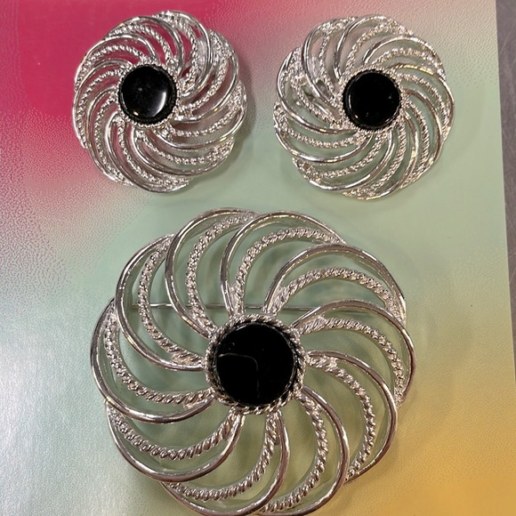 Sarah Coventry Silver Swirl Earring/Brooch Set - Picture 1 of 6